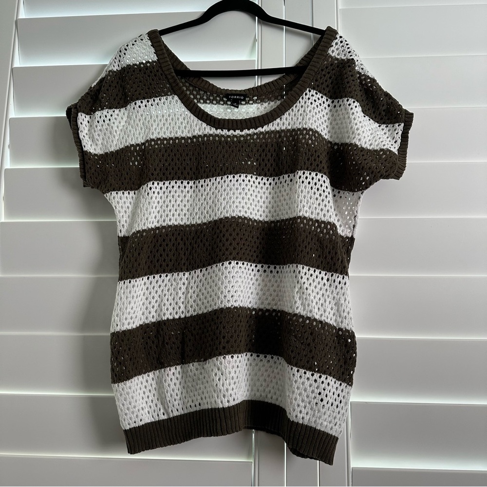 torrid‎ Open-Knit Striped Short Sleeve Top - White &